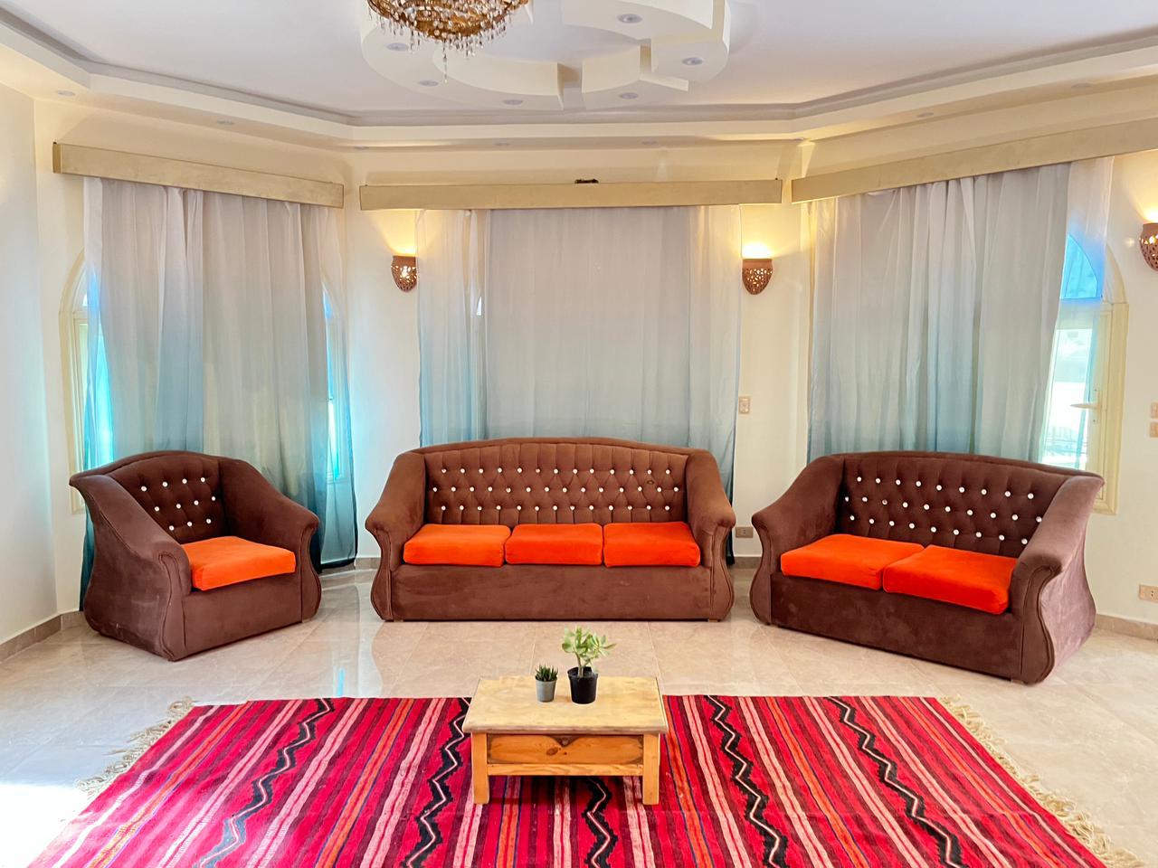 3 bedrooms apartment first row