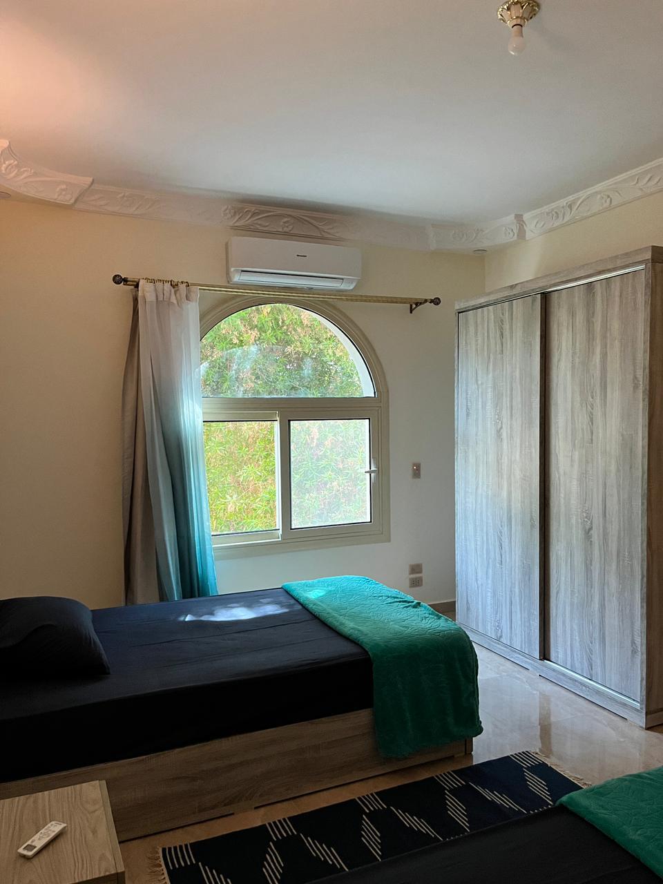 3 bedrooms apartment first row