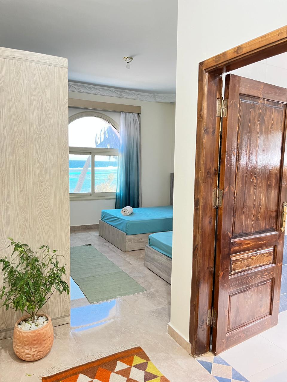 3 bedrooms apartment first row