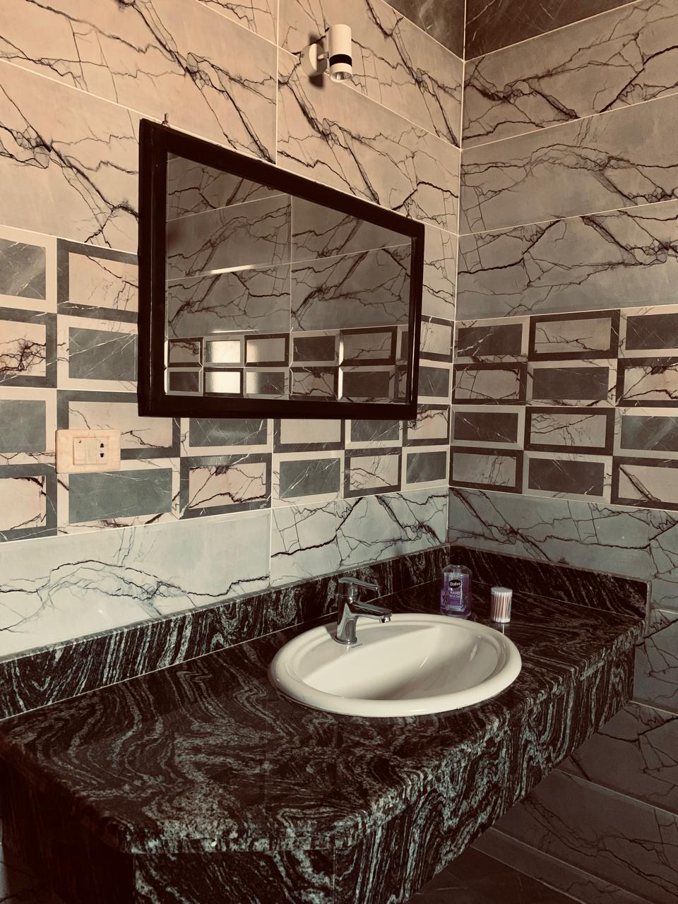 3 bedrooms apartment first line Assalah